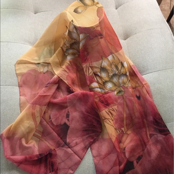 Scarf - Picture 1 of 5